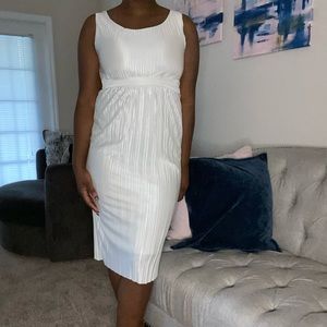 Forever 21 - Cream Colored Dress Size S